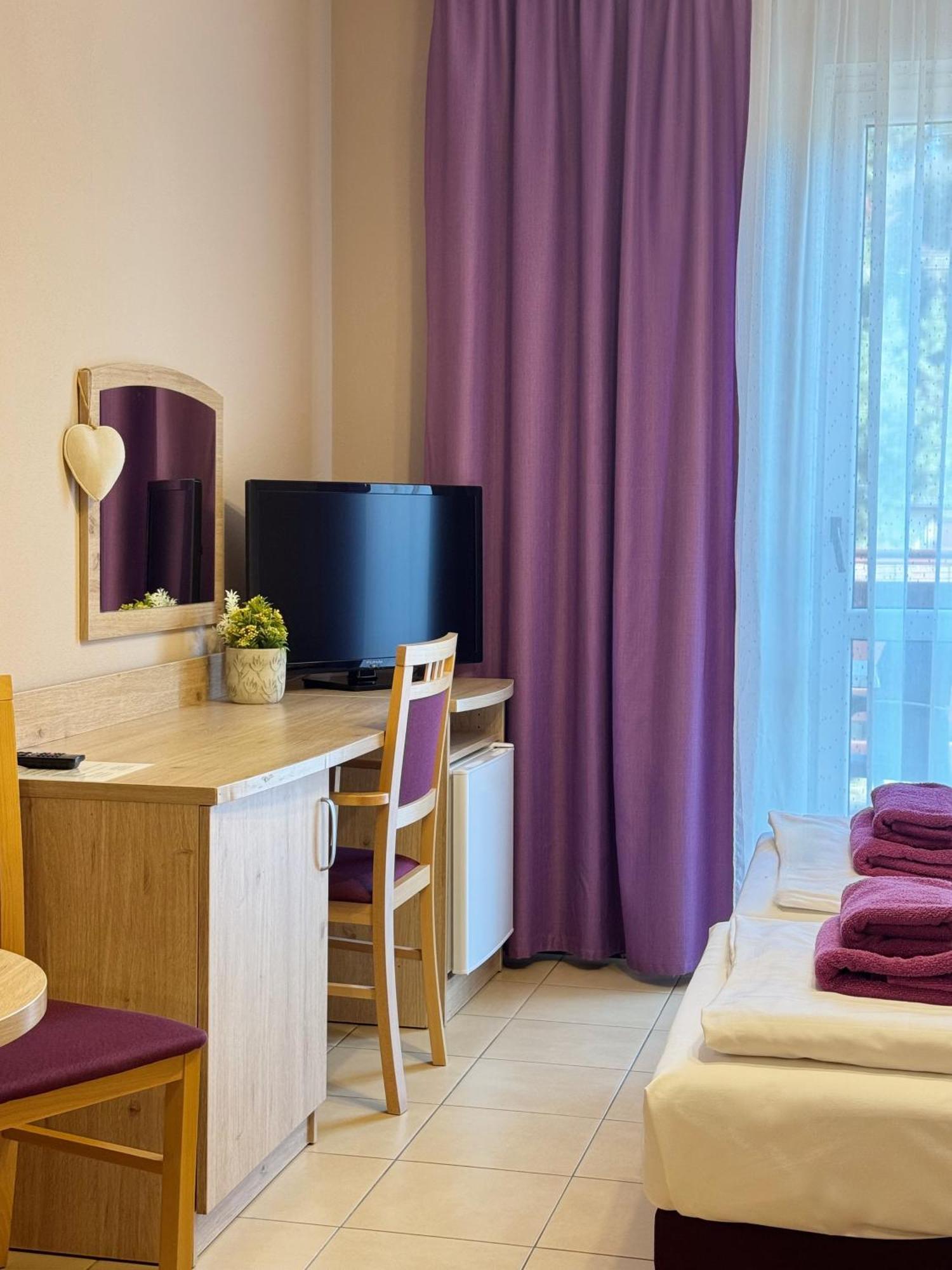 Bed and breakfast Dworek Nad